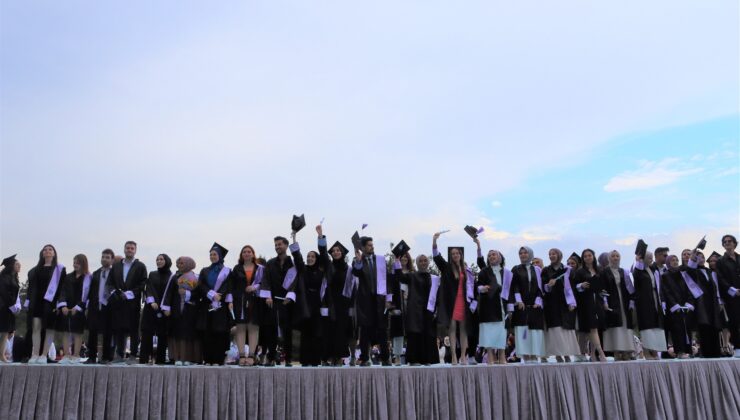 Uludağ Üniversitesi’nde diploma sevinci