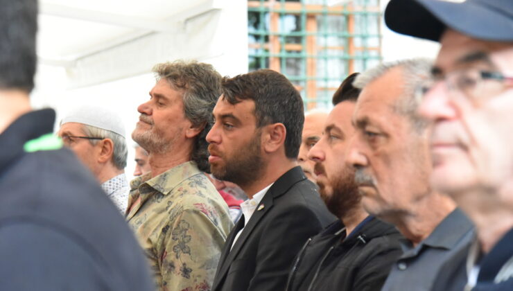 Emin Adanur, Bursaspor’un efsane ismi Vahit Doğan’ın cenazesine katıldı!