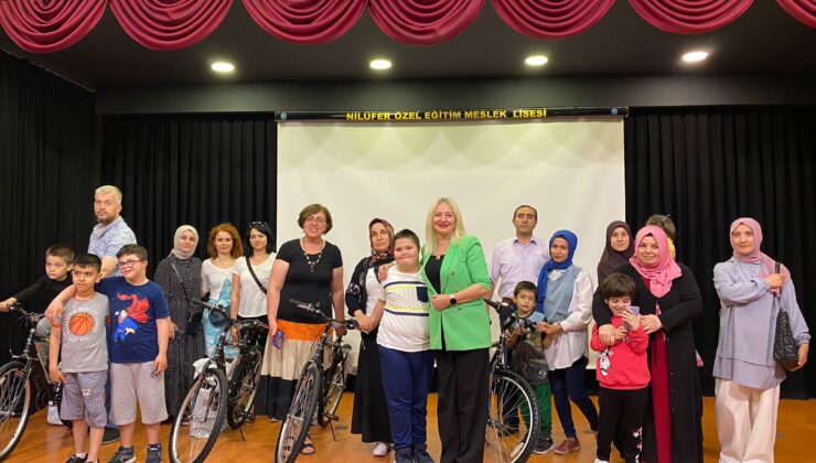 Nilüfer Belediyesi’nden en çalışkan öğrencilere bisiklet ödülü