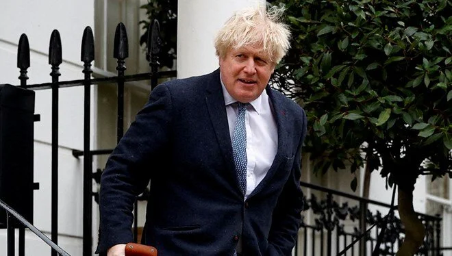 Eski İngiltere Başbakanı Johnson, milletvekilliğinden istifa etti
