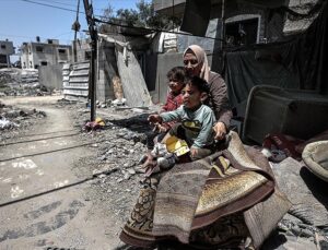 İsrail ablukası nedeniyle Gazze’deki ecza depolarında ilaçların yarıya yakını tükendi