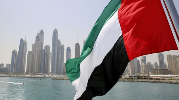 Katar ve BAE, büyükelçiliklerini yeniden açtı