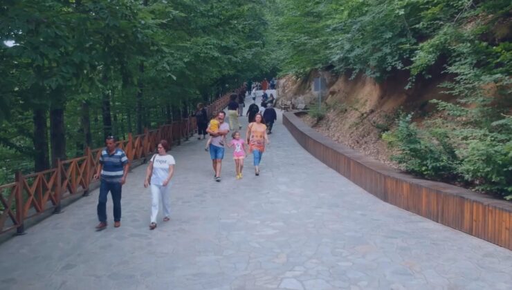 Bursa’da Suuçtu Şelalesi ziyaretçi akınına uğradı