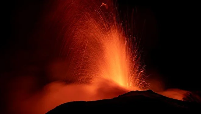 Etna Yanardağı’nda büyük patlama!