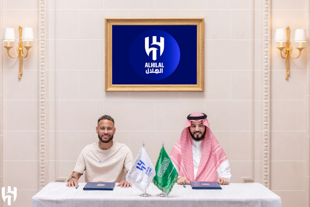 AA 20230815 31925214 31925210 AL HILAL NEYMAR ILE IKI YILLIK SOZLESME IMZALADI