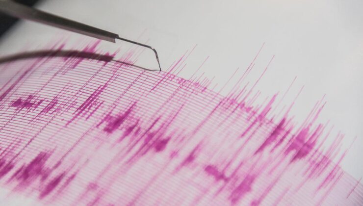 Art arda 2 deprem… Çevre şehirler de etkilendi