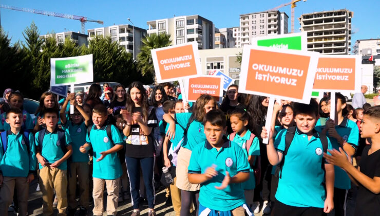 Veliler servis ve okul sorunu için seslendi! ‘Sesimizi yükseltemeye devam edeceğiz’