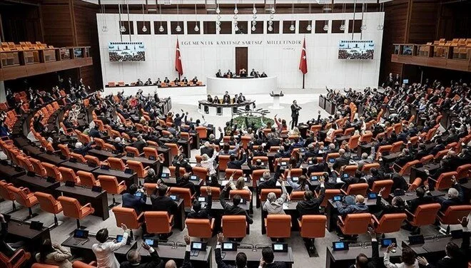 AK Parti “anayasa” trafiğini başlatıyor!