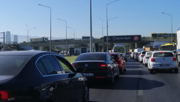 Eğitim öğretimin 2. günü! Bursa’da trafik durma noktasına geldi