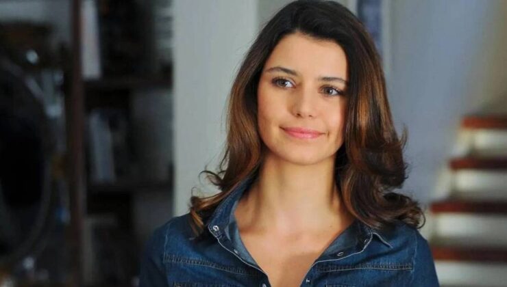 Beren Saat dekoltesiyle sosyal medyayı salladı!