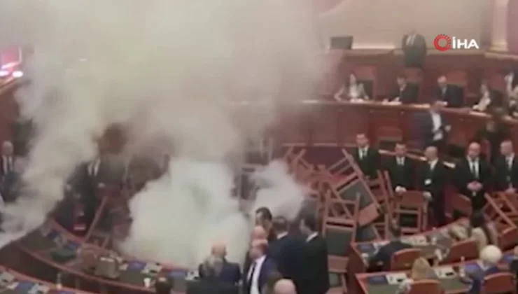 Meclis karıştı! Yasa geçmesin diye sis bombası atıldı