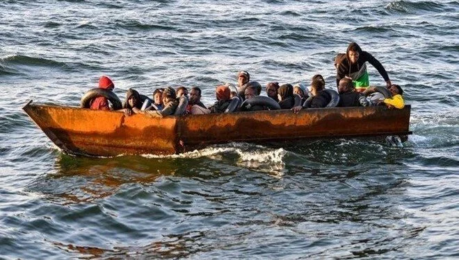 O denizde göçmen faciası! Tekne battı, 8 kişi kayıp…