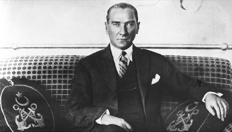 Yapay zeka seçti: Atatürk bugün hangi şarkıları severdi?