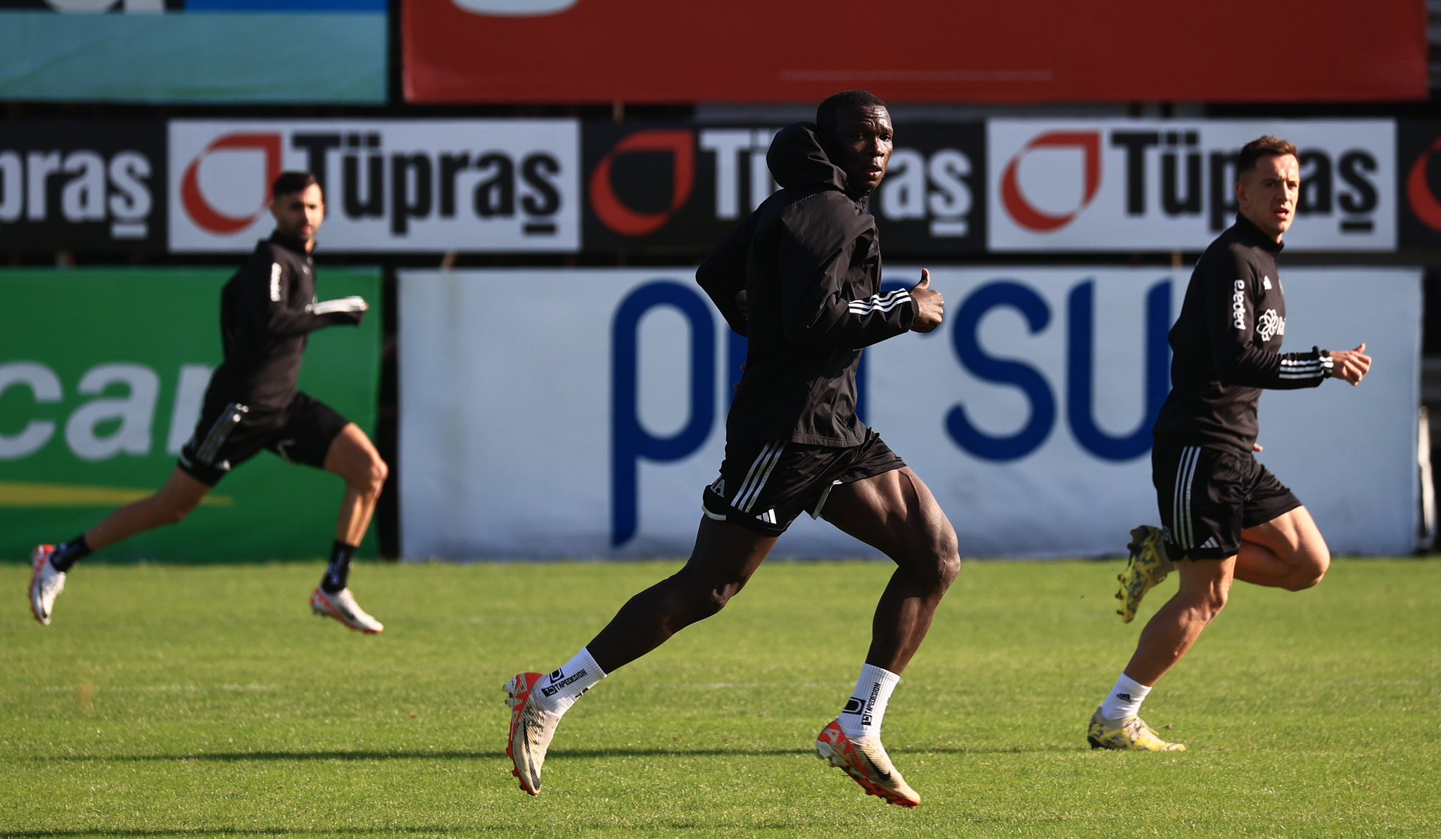 Beşiktaş'tan Rachid Ghezzal açıklaması!. - Spor - AYKIRI haber sitesi