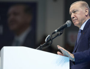 Cumhurbaşkanı Erdoğan: Korsan siyaset yapanlara izin vermeyiz
