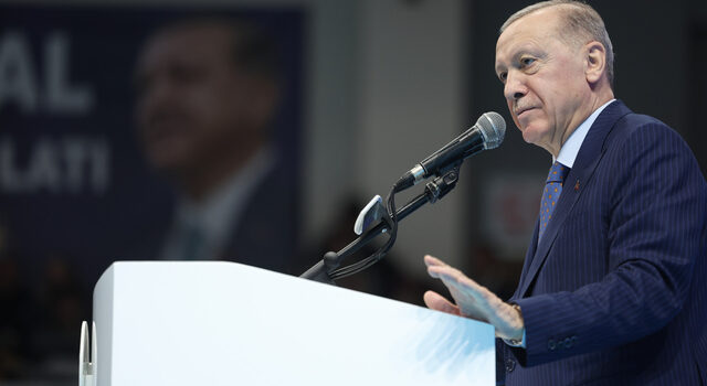 Cumhurbaşkanı Erdoğan: Korsan siyaset yapanlara izin vermeyiz