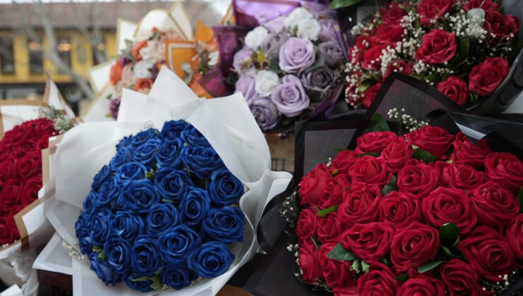 Sevgililer Günü ekonomisi! Çiçek almak isteyenler dikkat!