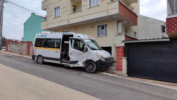 Bursa’da öğrenci servisi kaza yaptı: 7 kişi yaralandı