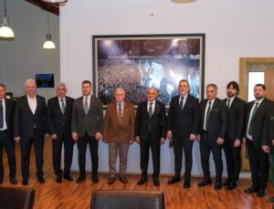 TFF Başkanı Büyükekşi, Bursaspor yönetimiyle görüştü
