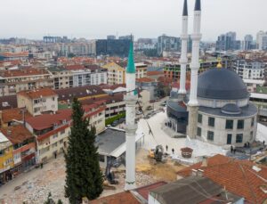 Bursa’da FETÖ’nün yıkılan okulunun yerinde yükselen yeni cami tamamlandı