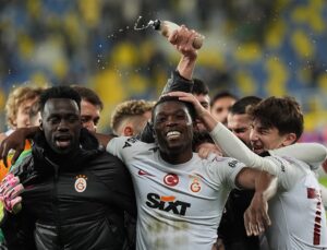 Galatasaray liderliği çok sevdi!
