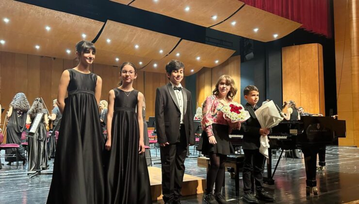 Bursa Senfoni Orkestrası’nın ve Bursalı çocukların 23 Nisan özel konseri büyüledi