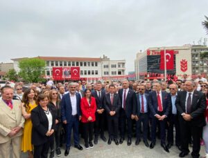 CHP Bursa’dan coşkulu 23 Nisan kutlaması