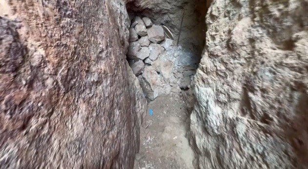 3 defineciye mezar olan mağara ve tünelleri ilk kez görüntülendi