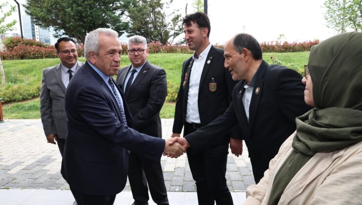 Başkan Özdemir’den şehit yakınları ve gazilere ziyaret!