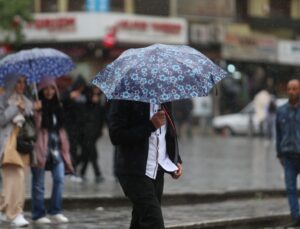 Bursa’da sağanak yağış ve dolu hayatı felç etti!