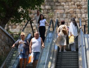 Yürüyen merdivenler tekrar Bursalıların hizmetinde