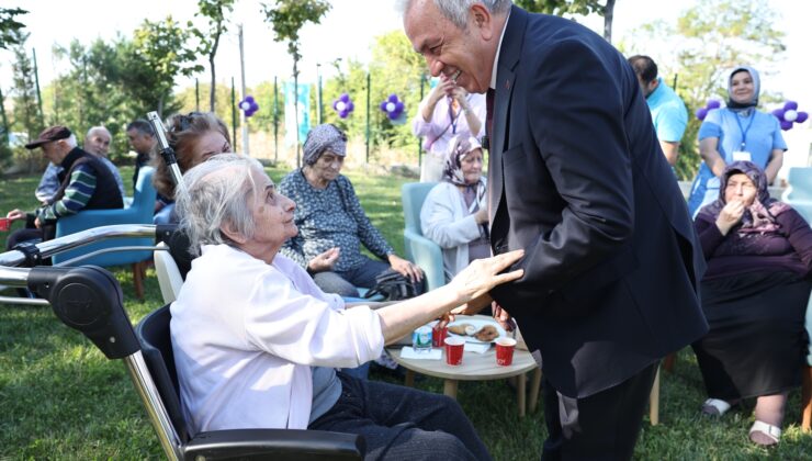 “Alzheimer hastalığı toplumsal bir sorun”