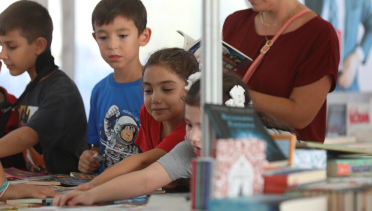 Gemlik Kitap Limanı’nda edebiyat gecesi