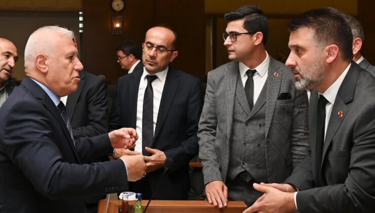 “Bütçemizden yapılan kesintiyi Bursa adına kınıyorum”