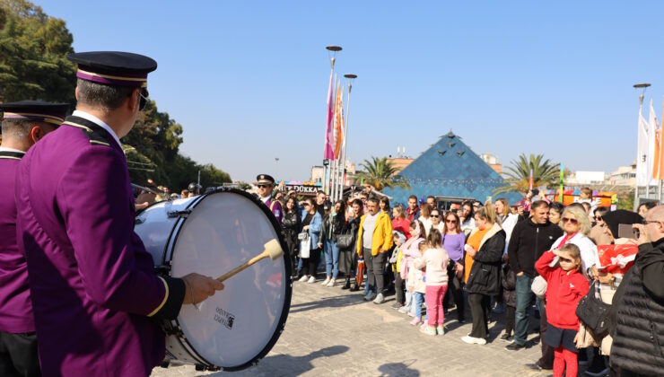 Cumhuriyet coşkusu dört bir yanda